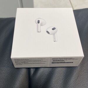 AirPods (3rd generation) with Lightning Charging Case